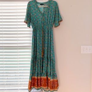 Aly Daly floral maxi dress- Size Small